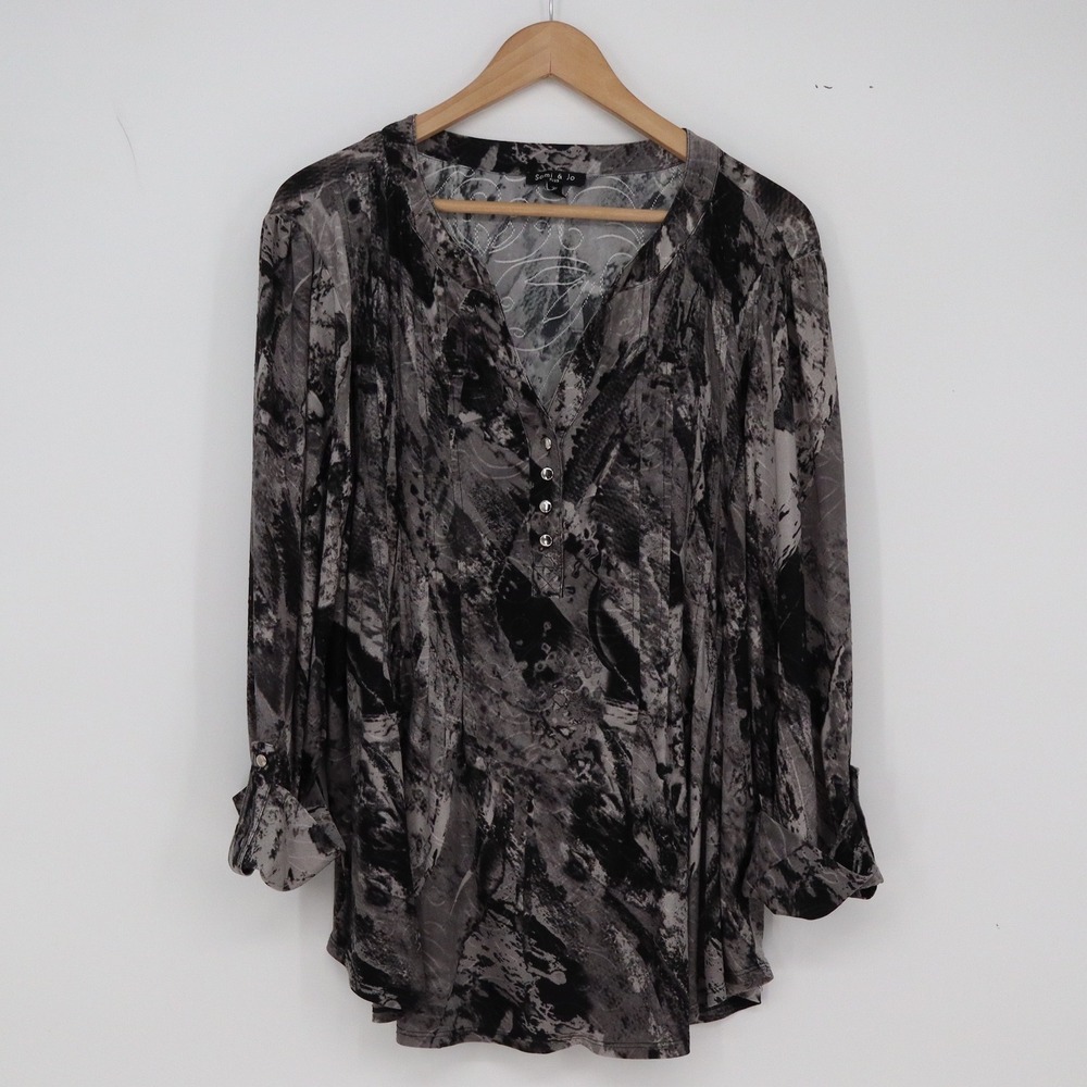 Sami & Jo Blouse Womens 2X Abstract Print Grey Black Roll Tab Sleeve Excellent